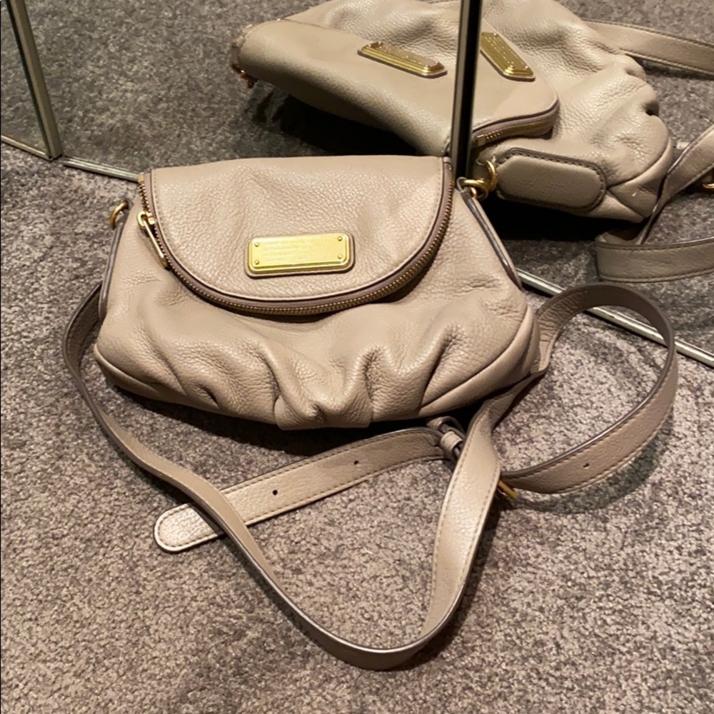 Marc by Marc Jacobs Gray Taupe Leather Crossbody